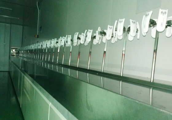 Instalación de revestimiento de sala limpia para componentes aeroespaciales y de aviación críticos con certificación ISO de clase medio ambiente controlado