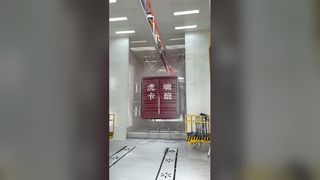 Sistema de recubrimiento de transportadores para contenedores de servicio pesado